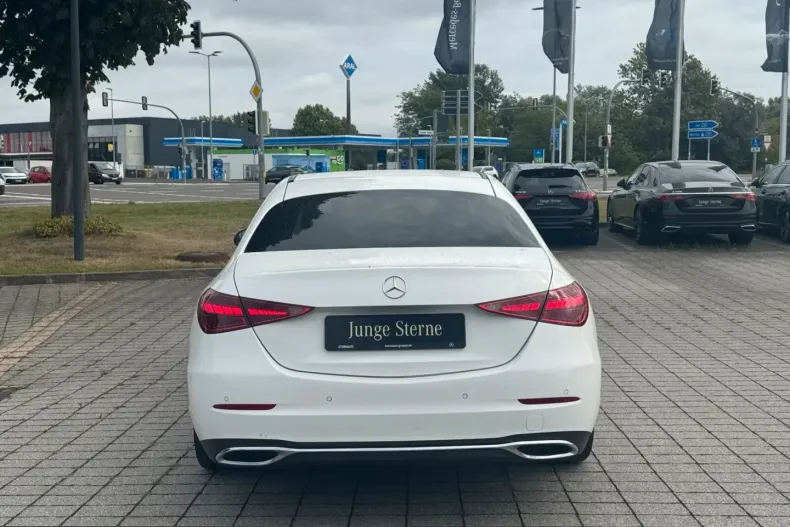 Mercedes-Benz C 200 (Clasa C) din 2022 cu 50.126 km - oferta MER249477 - foto 4