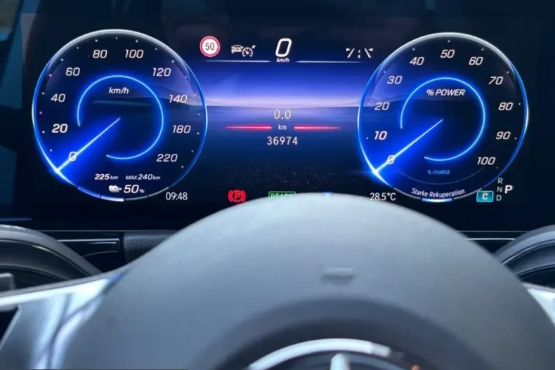 Mercedes-Benz EQA (Clasa GLA) din 2025 cu 36.998 km - oferta MER249492 - foto 7