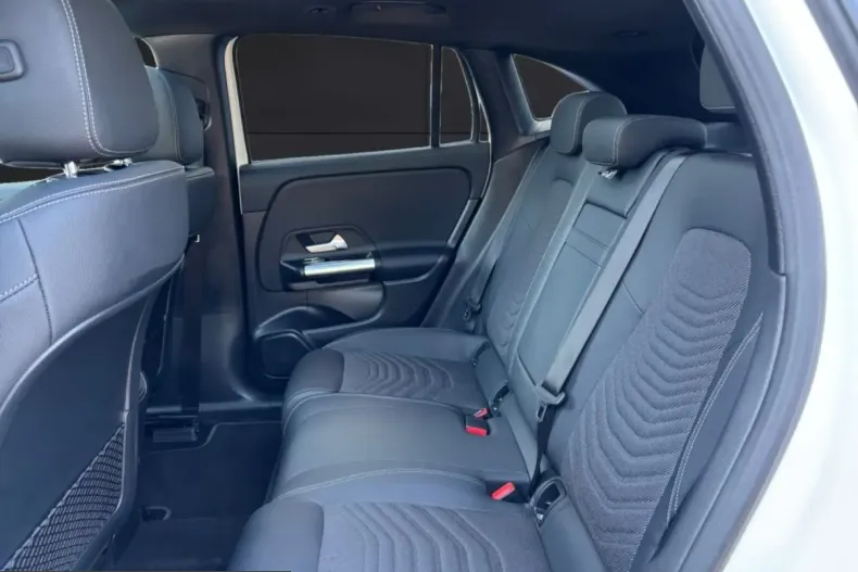Mercedes-Benz EQA (Clasa GLA) din 2025 cu 36.998 km - oferta MER249492 - foto 13
