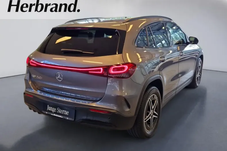 Mercedes-Benz EQA (Clasa GLA) din 2023 cu 39.954 km - oferta MER249494 - foto 3