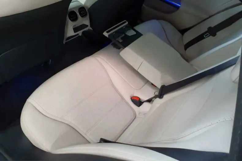 Mercedes-Benz C 220 (Clasa C) din 2023 cu 69.379 km - oferta MER249499 - foto 8