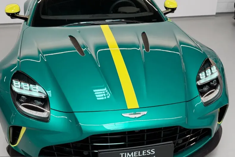 Aston Martin V8 Vantage din 2025 cu 2.477 km - oferta AST249519 - foto 7