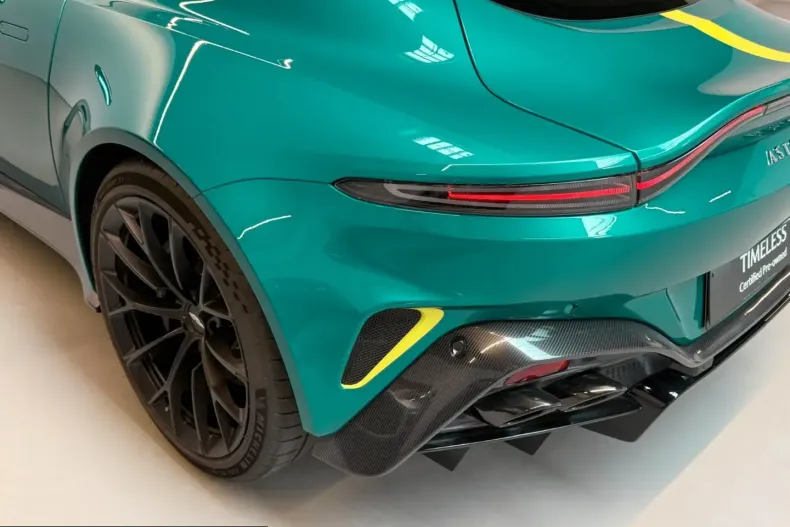 Aston Martin V8 Vantage din 2025 cu 2.477 km - oferta AST249519 - foto 14