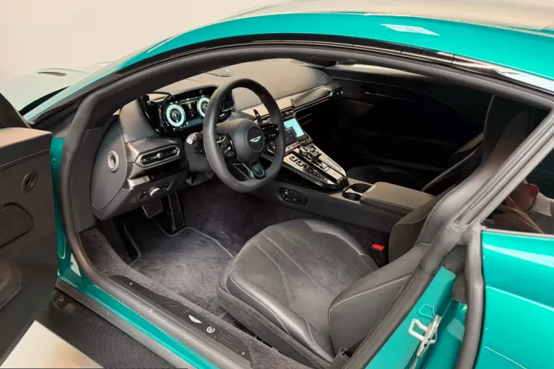 Aston Martin V8 Vantage din 2025 cu 2.477 km - oferta AST249519 - foto 18