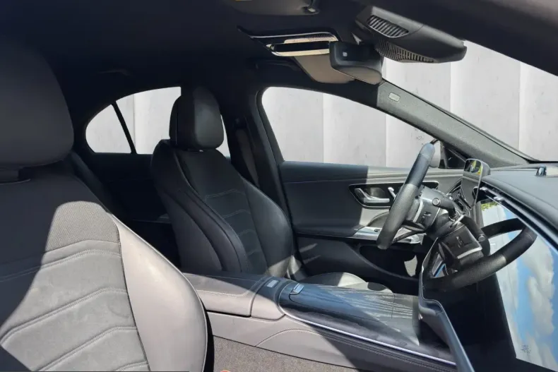 Mercedes-Benz E 220 (Clasa E) din 2025 cu 32.027 km - oferta MER249529 - foto 16