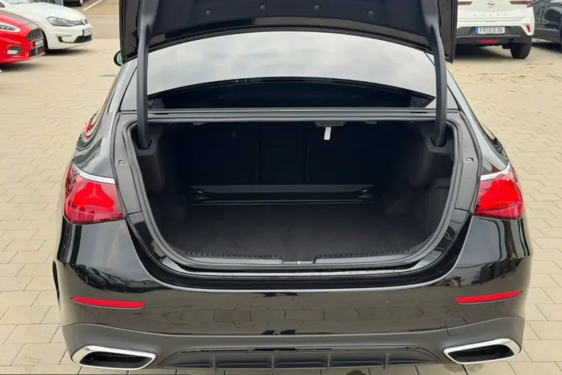 Mercedes-Benz E 220 (Clasa E) din 2025 cu 35.000 km - oferta MER249530 - foto 7