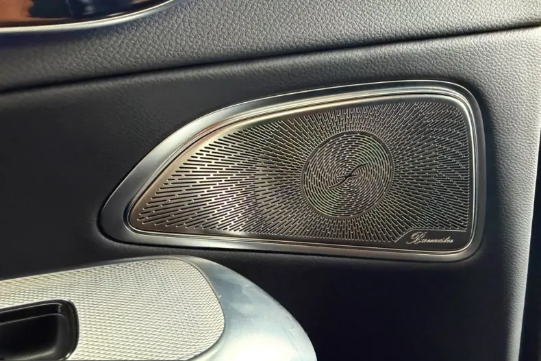 Mercedes-Benz E 220 (Clasa E) din 2025 cu 35.000 km - oferta MER249530 - foto 21
