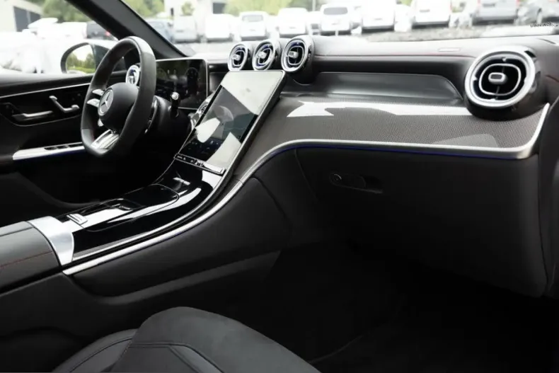 Mercedes-Benz GLC 43 AMG (Clasa GLC) din 2025 cu 12.380 km - oferta MER249541 - foto 3