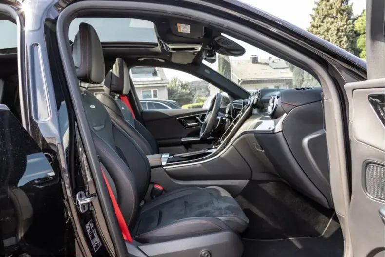 Mercedes-Benz GLC 43 AMG (Clasa GLC) din 2025 cu 13.818 km - oferta MER249548 - foto 4