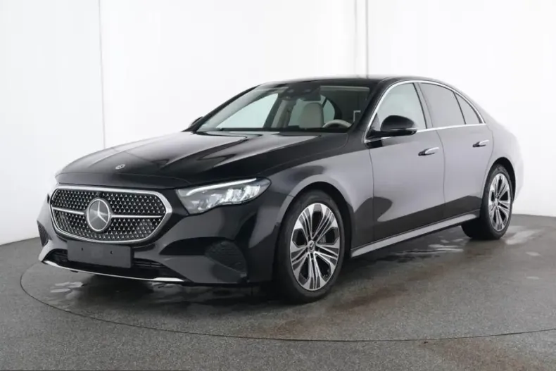 Mercedes-Benz E 220 (Clasa E) din 2025 cu 27.922 km - oferta MER249551 - foto 1