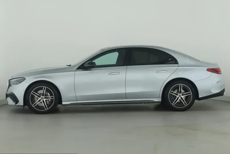 Mercedes-Benz E 220 (Clasa E) din 2025 cu 8.000 km - oferta MER249554 - foto 7