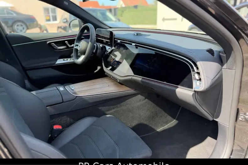 Mercedes-Benz E 220 (Clasa E) din 2025 cu 18.110 km - oferta MER249555 - foto 2