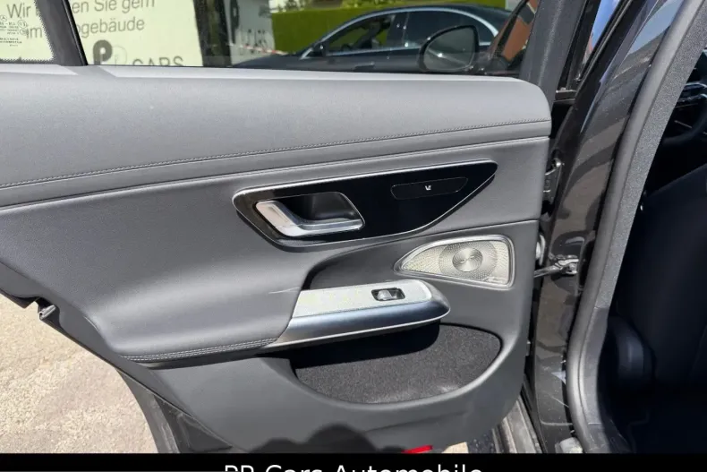 Mercedes-Benz E 220 (Clasa E) din 2025 cu 18.110 km - oferta MER249555 - foto 34