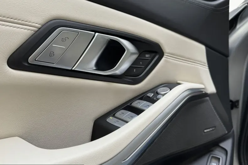 BMW M3 (Seria 3) din 2024 cu 34.190 km - oferta BMW249559 - foto 15