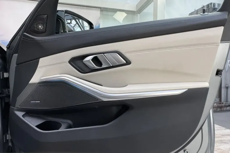 BMW M3 (Seria 3) din 2024 cu 34.190 km - oferta BMW249559 - foto 36