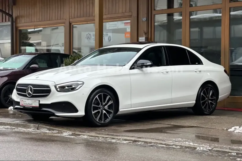 Mercedes-Benz E 200 (Clasa E) din 2022 cu 56.000 km - oferta MER249573 - foto 2