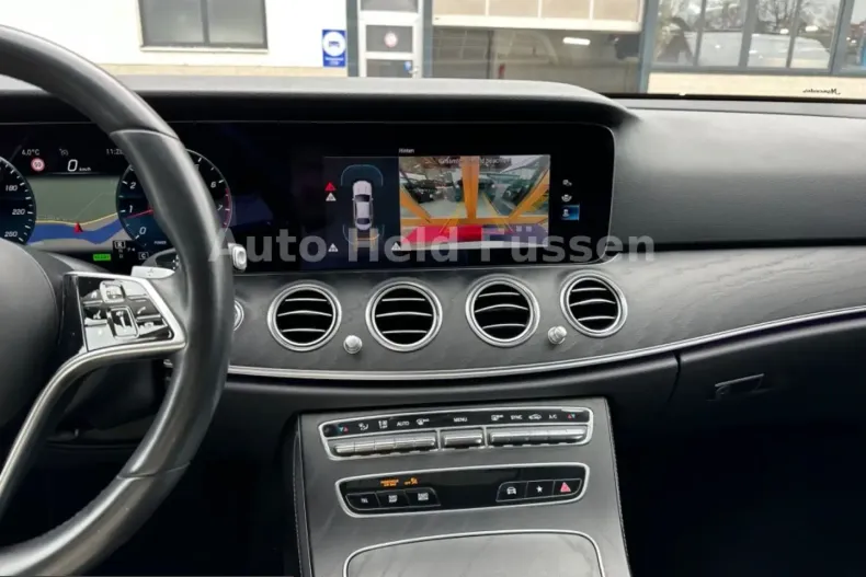 Mercedes-Benz E 200 (Clasa E) din 2022 cu 56.000 km - oferta MER249573 - foto 16