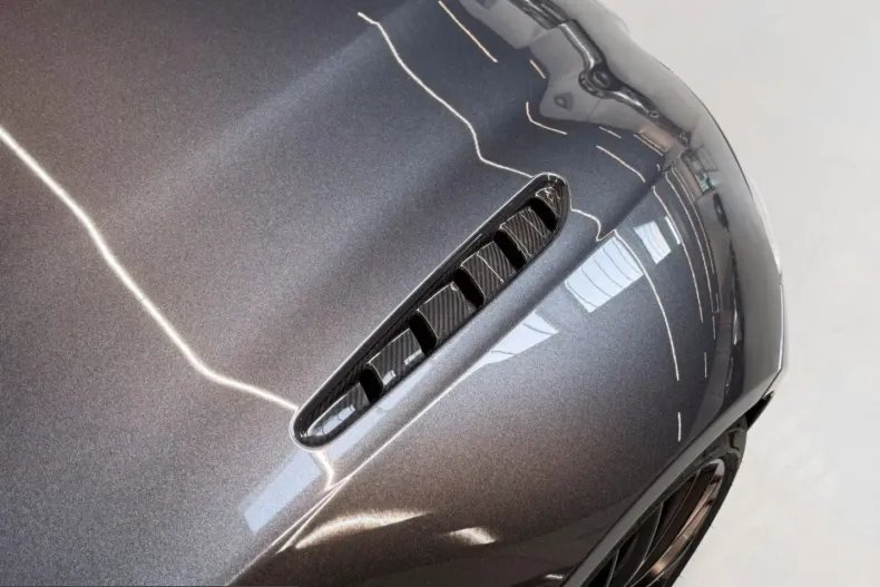 Aston Martin V8 Vantage din 2023 cu 8.512 km - oferta AST249579 - foto 11