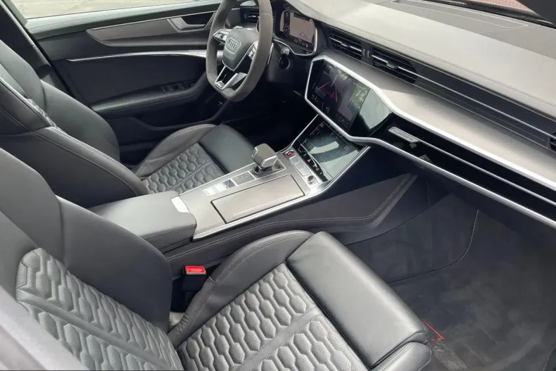 Audi RS6 din 2025 cu 9.300 km - oferta AUD249581 - foto 36