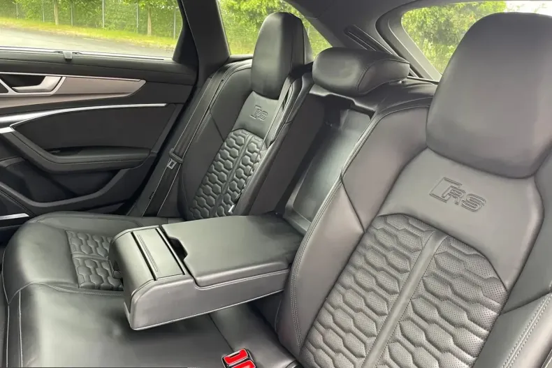 Audi RS6 din 2025 cu 9.300 km - oferta AUD249581 - foto 37