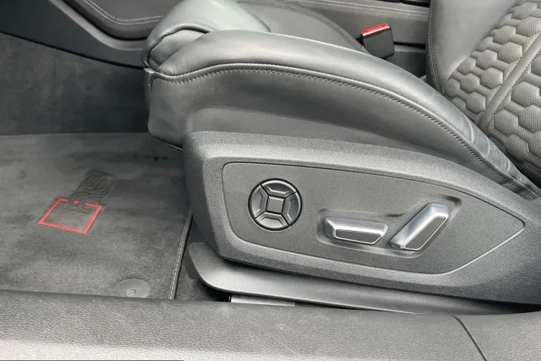 Audi RS6 din 2025 cu 9.300 km - oferta AUD249581 - foto 44