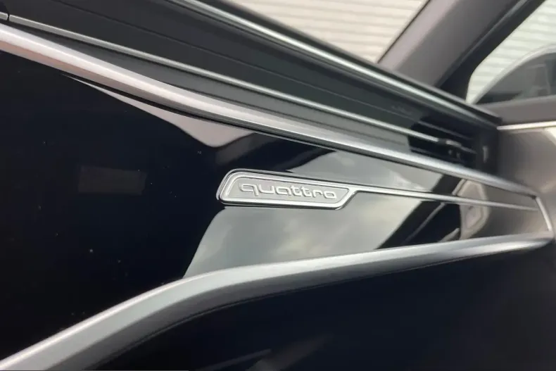 Audi RS6 din 2025 cu 9.300 km - oferta AUD249581 - foto 48
