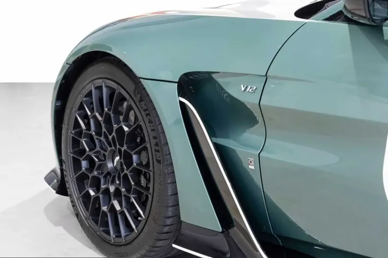 Aston Martin V12 Vantage din 2023 cu 11.050 km - oferta AST249582 - foto 6