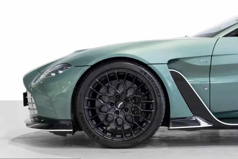 Aston Martin V12 Vantage din 2023 cu 11.050 km - oferta AST249582 - foto 8