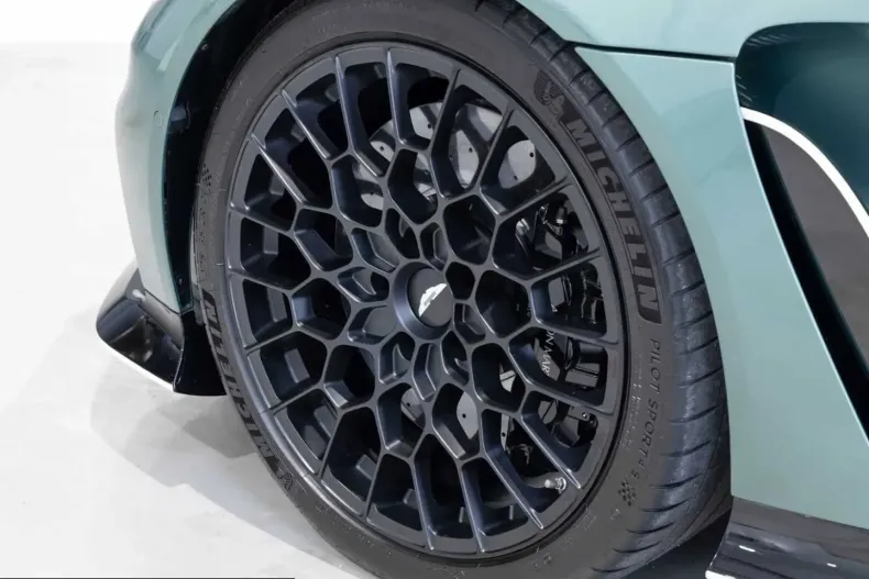 Aston Martin V12 Vantage din 2023 cu 11.050 km - oferta AST249582 - foto 11