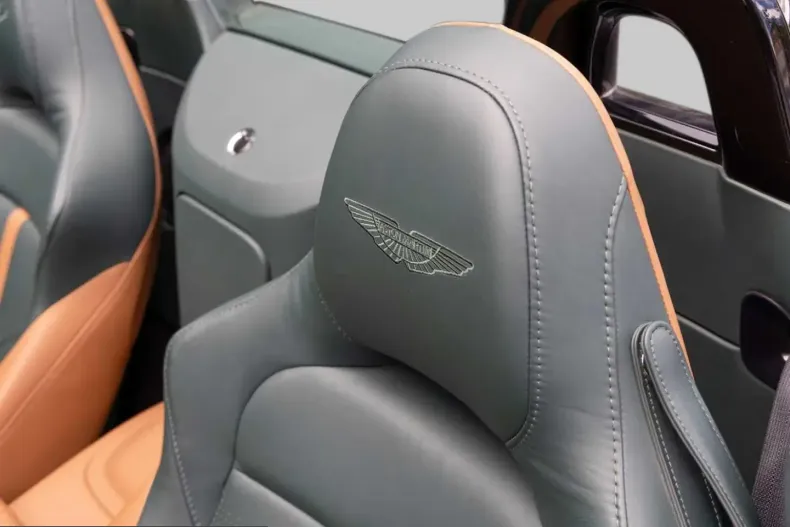 Aston Martin V12 Vantage din 2023 cu 11.050 km - oferta AST249582 - foto 12