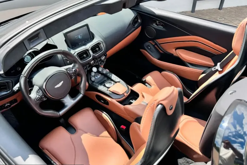 Aston Martin V12 Vantage din 2023 cu 16.000 km - oferta AST249584 - foto 7
