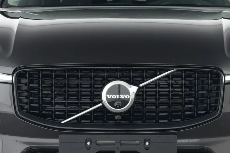 Volvo XC60 din 2025 cu 23.405 km - oferta VOL249588 - foto 4