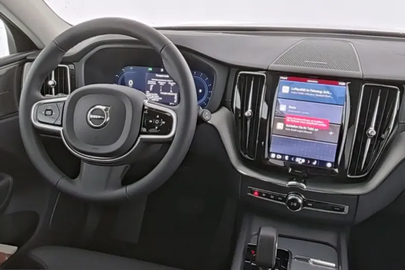 Volvo XC60 din 2025 cu 23.405 km - oferta VOL249588 - foto 8