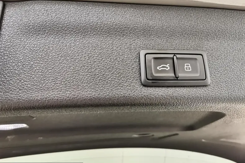 Audi RS6 din 2025 cu 19.999 km - oferta AUD249590 - foto 26