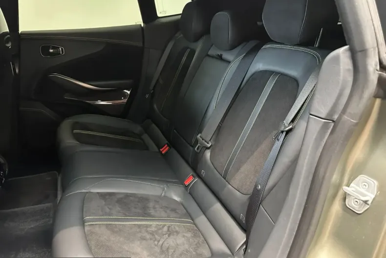 Aston Martin DBX din 2023 cu 35.500 km - oferta AST249591 - foto 18
