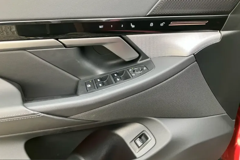 BMW 520 (Seria 5) din 2025 cu 23.700 km - oferta BMW249592 - foto 12