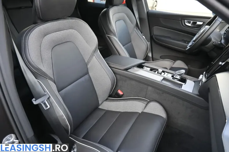 Volvo XC60 din 2024 cu 12.000 km - oferta VOL249594 - foto 14