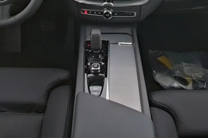 Volvo XC60 din 2025 cu 23.000 km - oferta VOL249595 - foto 14