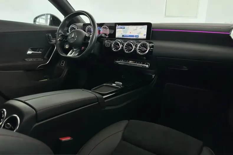Mercedes-Benz CLA 35 AMG (Clasa CLA) din 2024 cu 30.900 km - oferta MER249596 - foto 9