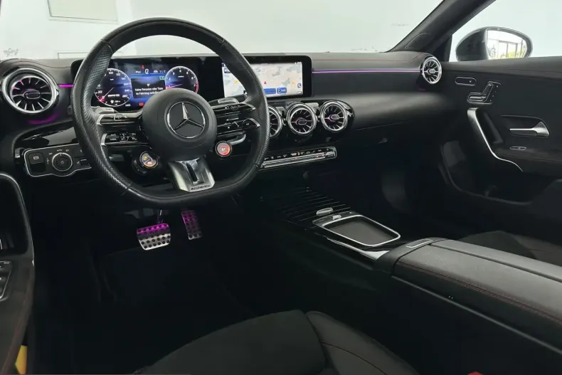 Mercedes-Benz CLA 35 AMG (Clasa CLA) din 2024 cu 30.900 km - oferta MER249596 - foto 11