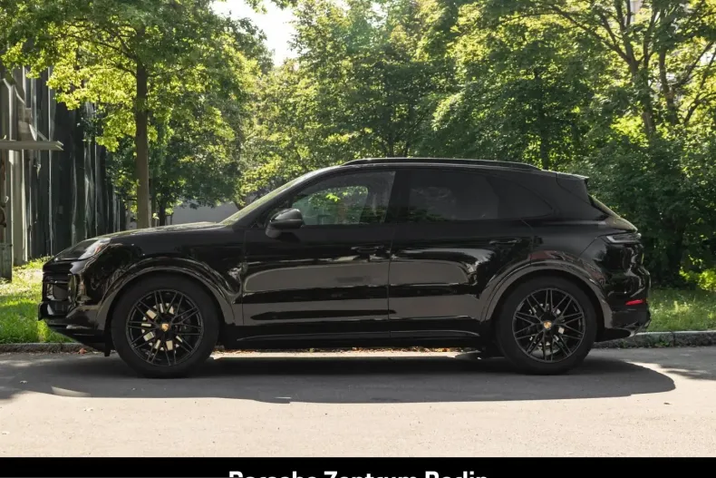 Porsche Cayenne din 2023 cu 34.416 km - oferta POR249608 - foto 3