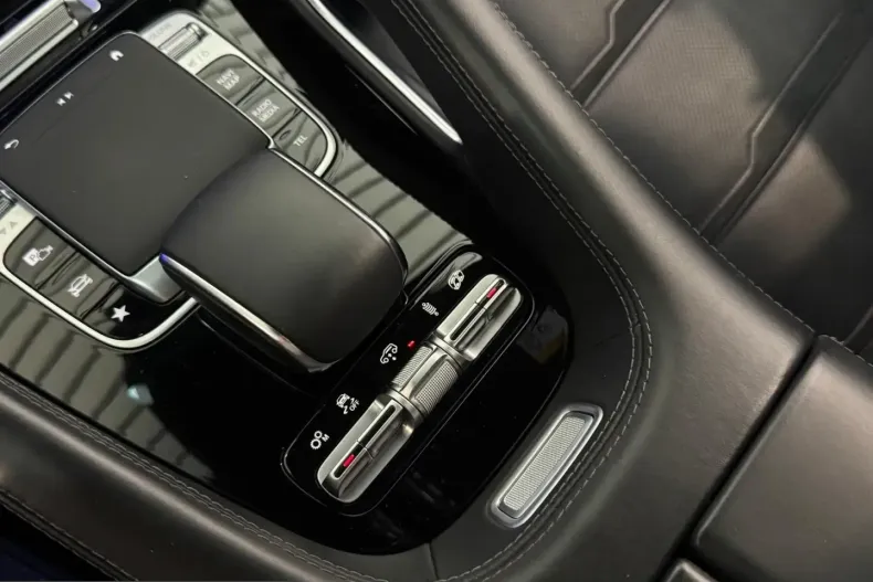 Mercedes-Benz GLE 63 AMG (Clasa GLE) din 2021 cu 42.150 km - oferta MER249609 - foto 43