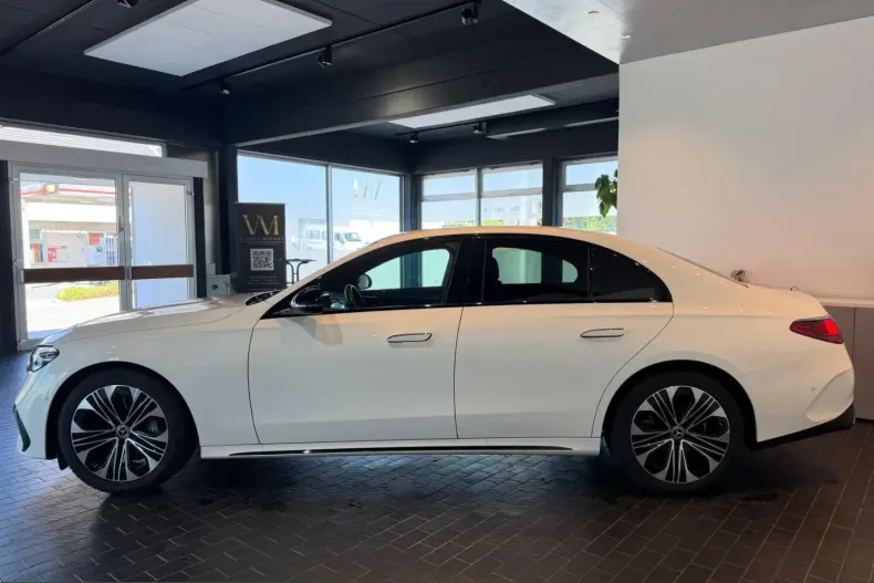 Mercedes-Benz E 220 (Clasa E) din 2024 cu 25.250 km - oferta MER249611 - foto 6