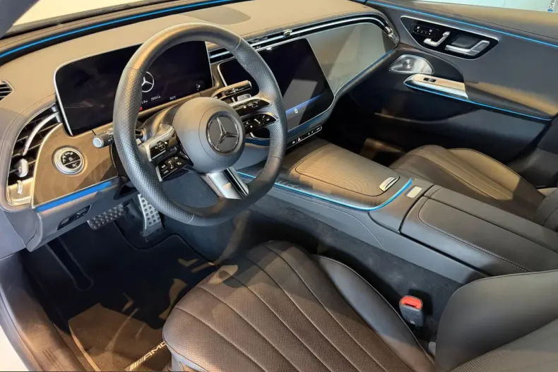 Mercedes-Benz E 220 (Clasa E) din 2024 cu 25.250 km - oferta MER249611 - foto 9