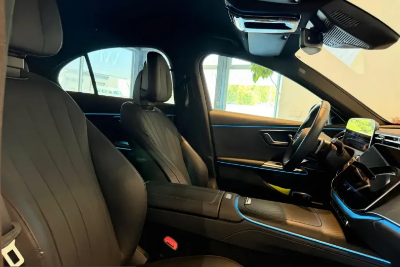 Mercedes-Benz E 220 (Clasa E) din 2024 cu 25.250 km - oferta MER249611 - foto 13