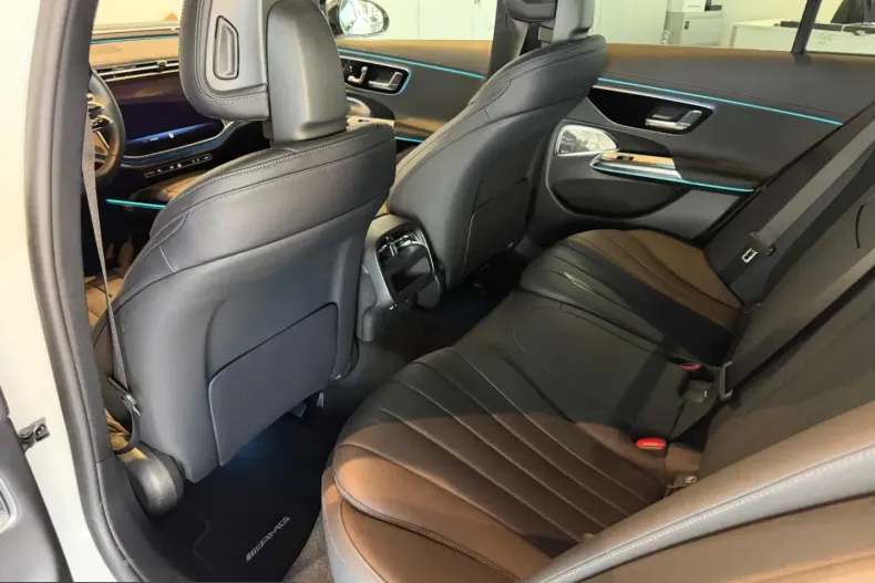 Mercedes-Benz E 220 (Clasa E) din 2024 cu 25.250 km - oferta MER249611 - foto 15