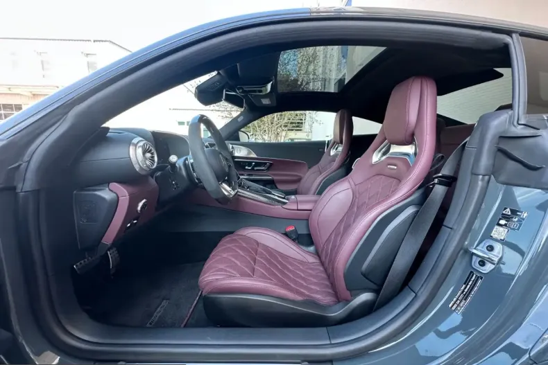 Mercedes-Benz AMG GT (Clasa GT) din 2025 cu 4.300 km - oferta MER249637 - foto 14
