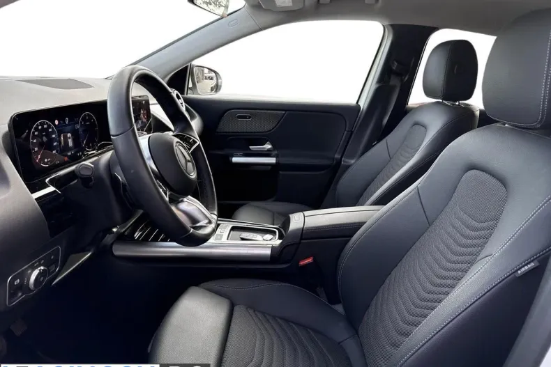 Mercedes-Benz GLA din 2024 cu 21.664 km - oferta MER249642 - foto 14