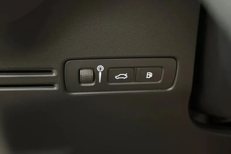 Volvo XC40 din 2023 cu 134.427 km - oferta VOL249646 - foto 15