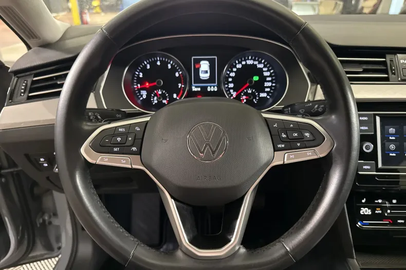Volkswagen Passat din 2022 cu 34.814 km - oferta VOL249647 - foto 16